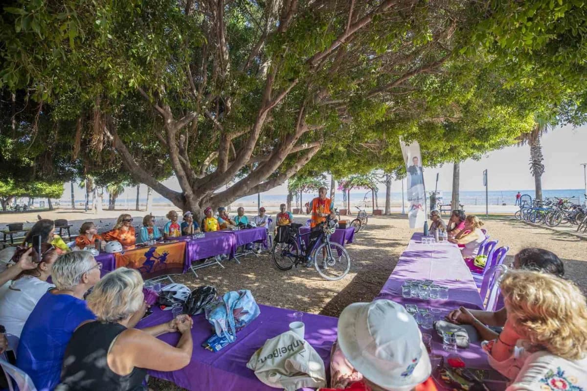 Mersin’de Avrupa Hareketlilik Haftası kapsamında bisikletseverlere güvenli sürüş ile bakım ve tamir eğitimi verildi.