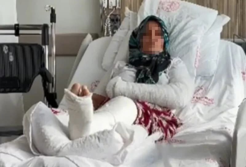 Mersin Akdeniz ilçesinde tatlıcı önünde husumetlilerin saldırısına uğrayan 3 çocuk annesi kadın yaralı halde