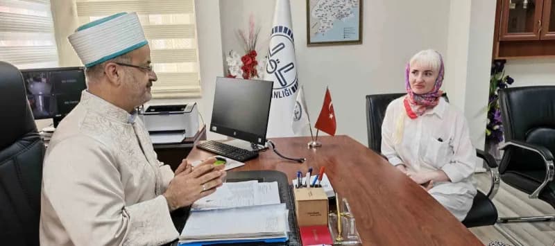 Müftü Mehmet Seri Doğru, Ksenııa Lıtvınova'ya bilgiler verdi