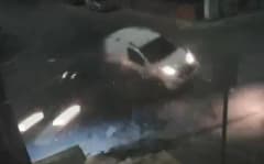 Mersin Tarsus'ta Necip Fazıl Kısakürek ve Zafer caddelerinin kesiştiği noktada meydana gelen araç çarpışması sonrası ola