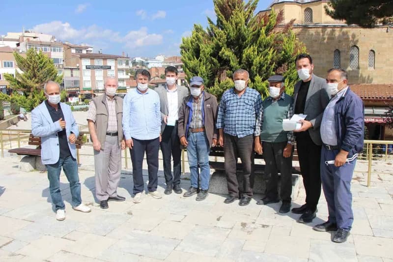 Koruyucu maskeler en son korona virüs salgını döneminde dağıtılmıştı. İlçede solunum hastalıklarının artmasından endişe