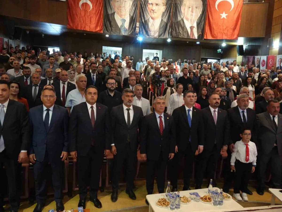MHP Iğdır İl Başkanlığı 15. Olağan Kongresi'nde Hüseyin Ateş yeniden başkan seçildi