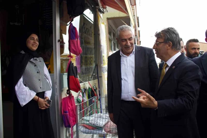 AK Parti Van Milletvekili Kayhan Türkmenoğlu, "Türkiye Yüzyılı için Hep yeni, Hep ileri" programları kapsamında Erzurum’