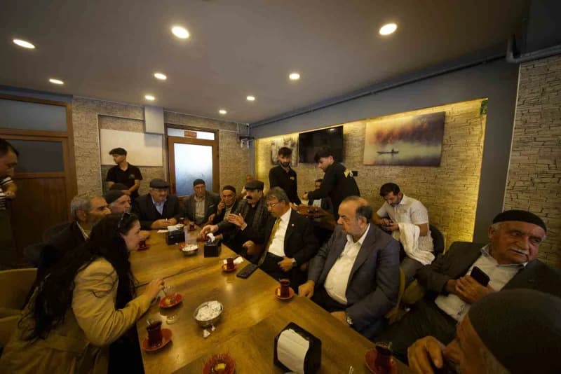 AK Parti Van Milletvekili Kayhan Türkmenoğlu, "Türkiye Yüzyılı için Hep yeni, Hep ileri" programları kapsamında Erzurum’