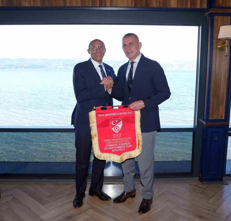 A Milli Takım’ın UEFA Uluslar a Ligi 1. Grup’taki Fransa karşılaşması öncesinde iki ülke Futbol federasyonlarının yöneti