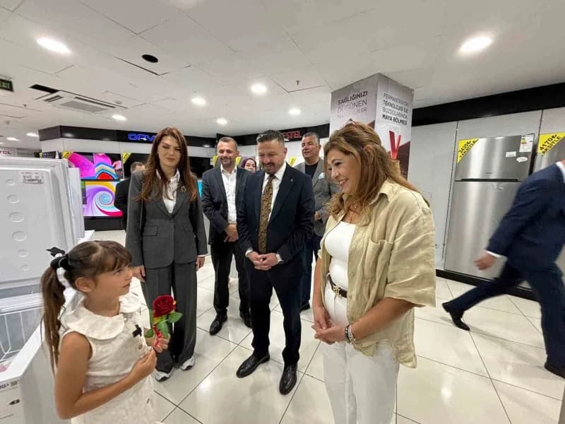 Minik İrem'e İzmir'de sınıf başkanlığını kaybetti. Balıkesir AK Parti İl Başkanı oldu