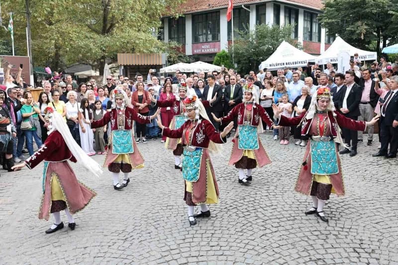 Misi Yerel Lezzetler Şenliği, tarihi Gümüştepe Mahallesi’nde, lezzet tutkunlarını bir araya getirdi