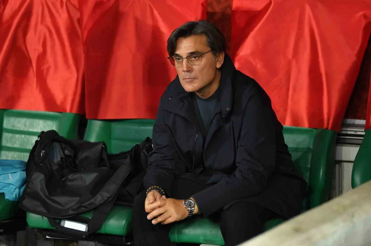 A Milli Futbol Takımı Teknik Direktörü Vincenzo Montella, son oynadıkları Fransa karşılaşmasının 11’ine göre İtalya karş