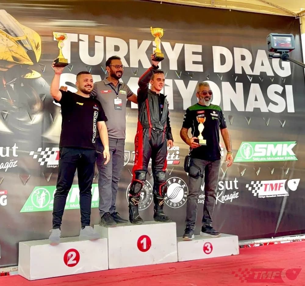 Türkiye Motodrag Şampiyonası’nın 3. Ayak yarışlarına ev sahipliği yapan Kepez, Yeni Drag Pisti, motor sporları tutkunlar