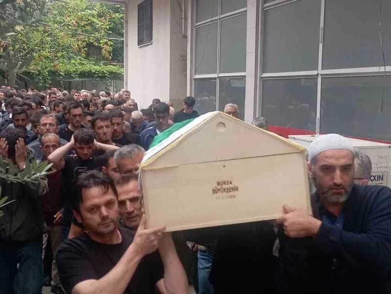 Orhangazi gemlik karayolunda meydana gelen motosiklet kazasında ağır yaralı olarak kaldırıldığı hastanede hayatını kaybe