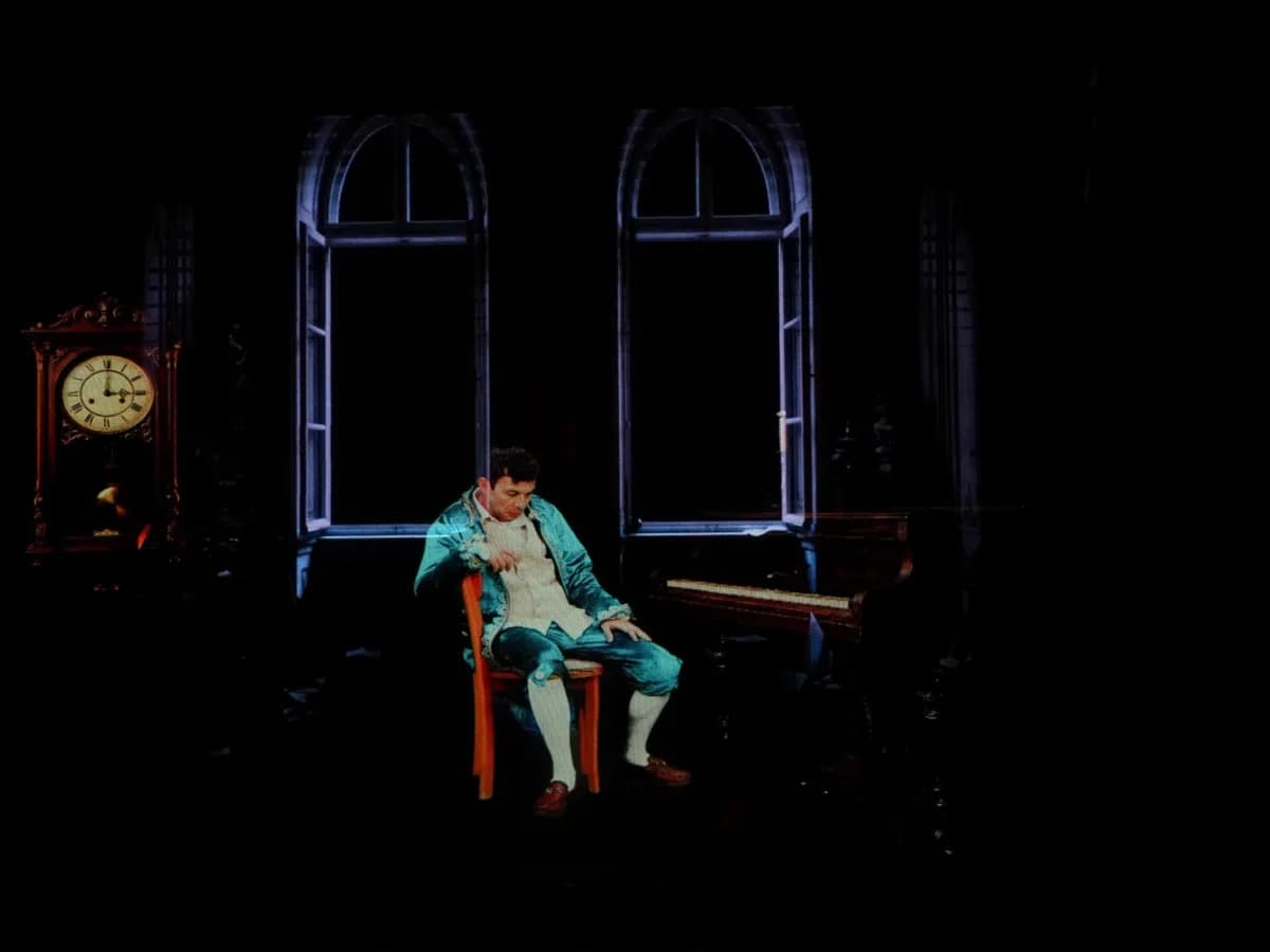 Mozart'ın hayatı ve müziği, bu akşam saat 19.00'da Beyoğlu Sahne'de Hologram teknolojisi, canlı müzik ve dans eşliğinde