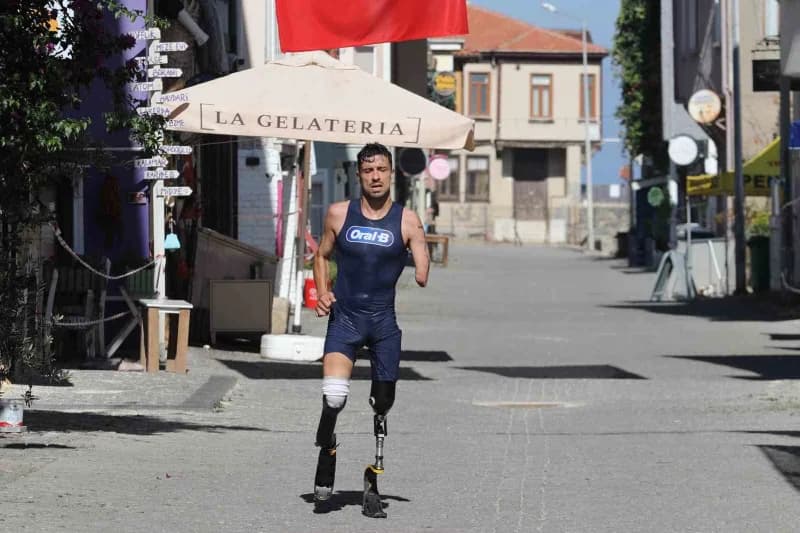 2026 Mudanya Triatlonu Türkiye Kupası Finali’nde mücadele eden Muhammed Ali Aydın, azmi ve spor tutkusu ile organizasyon