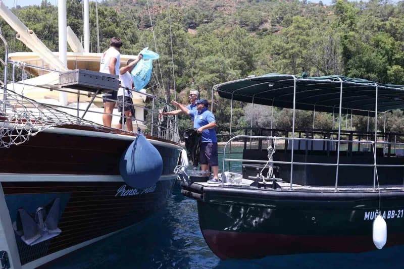 Muğla Büyükşehir Belediyesi, deniz araçlarından kaynaklanan atıkların kontrollü şekilde toplanması amacıyla filosunu 5 y
