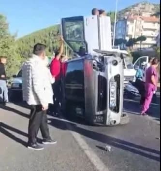 Muğla’da üç araçlı zincirleme trafik kazası