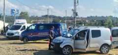 Sakarya Kocaali ilçesinde hafif ticari araç içinde başından vurulmuş halde bulunan muhtar Murat Ali Duman'ın aracı