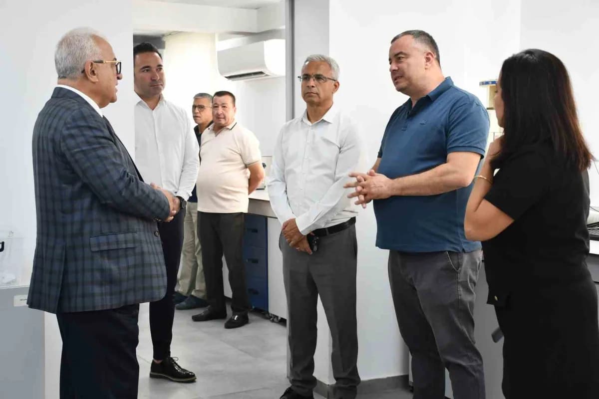 Mülkiye Başmüfettişi Dr. Atilla Şahin, Aydın Ticaret Borsası Laboratuvarı’nı ziyaret ederek tarımsal ürünlere yönelik an