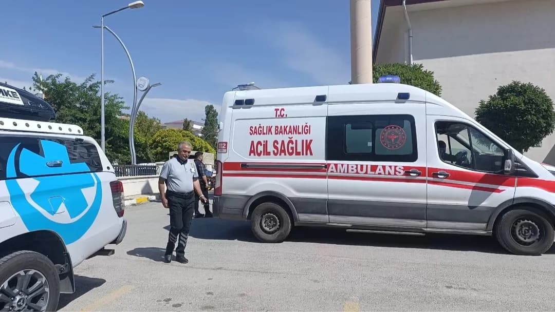 Van’ın Muradiye Devlet Hastanesi’nde muhtemel Afet ve Acil durumlara yönelik hazırlıkların güçlendirilmesi amacıyla düze