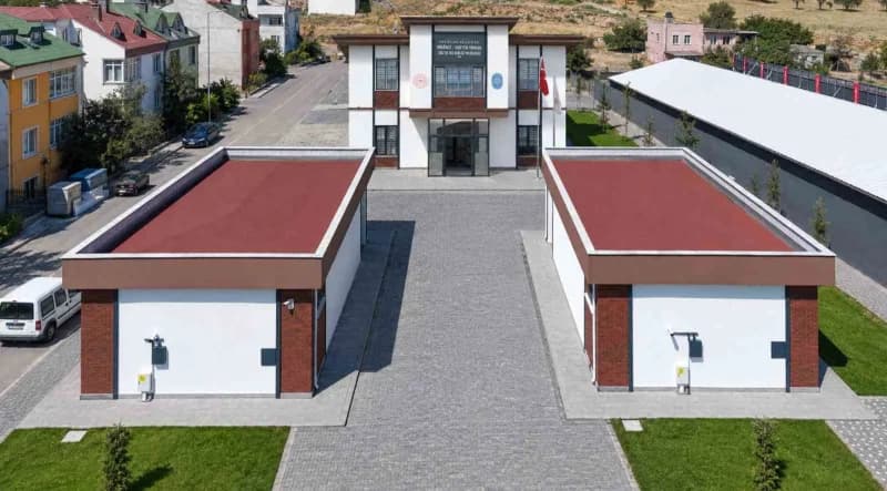 Melikgazi’de açılacak Mürüvvet-Sadettin Türkkan Ağız ve Diş Sağlığı Polikliniği binası ve açılış hazırlıkları