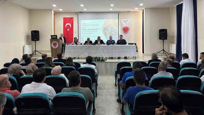 Mut’ta öğrencilerin güvenli ve huzurlu bir Eğitim ortamında öğrenim görmelerini sağlamak amacıyla Eğitim ortamlarının gü