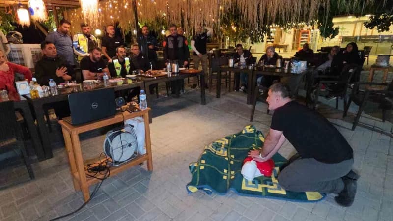 Motosiklet tutkunları ilkyardım eğitimi aldı