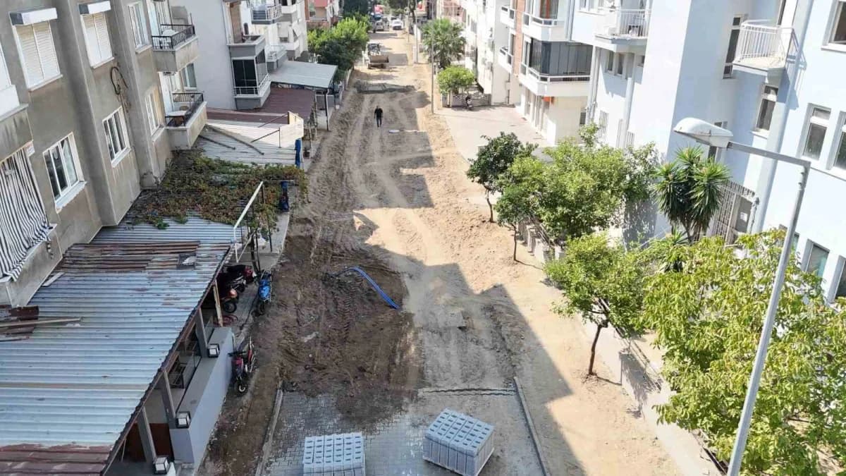 Nazilli Belediyesi’nin Eylül ayı çalışma programında yer alan 25 noktadan 19’unda yol yenileme çalışmaları tamamlanırken