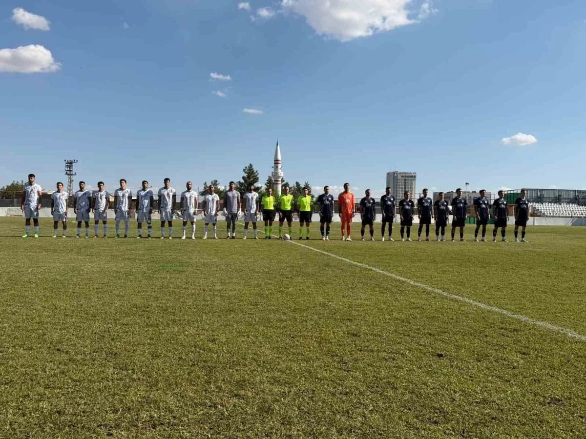Nesine 3. Lig 3. Grupta ligin 3. Haftasında Erciyes 38 Futbol Spor Kulübü, deplasmanda oynadığı maçta Diyarbekirspor ile