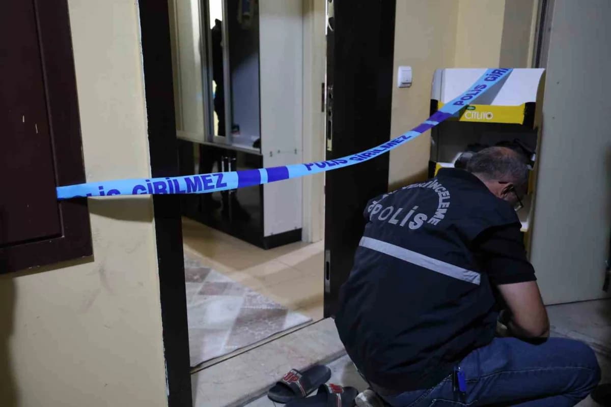 Nevşehir’de kendisinden haber alınamayan 36 yaşındaki yusuf başgelen, evinde tüfekle başından vurulmuş halde bulundu.