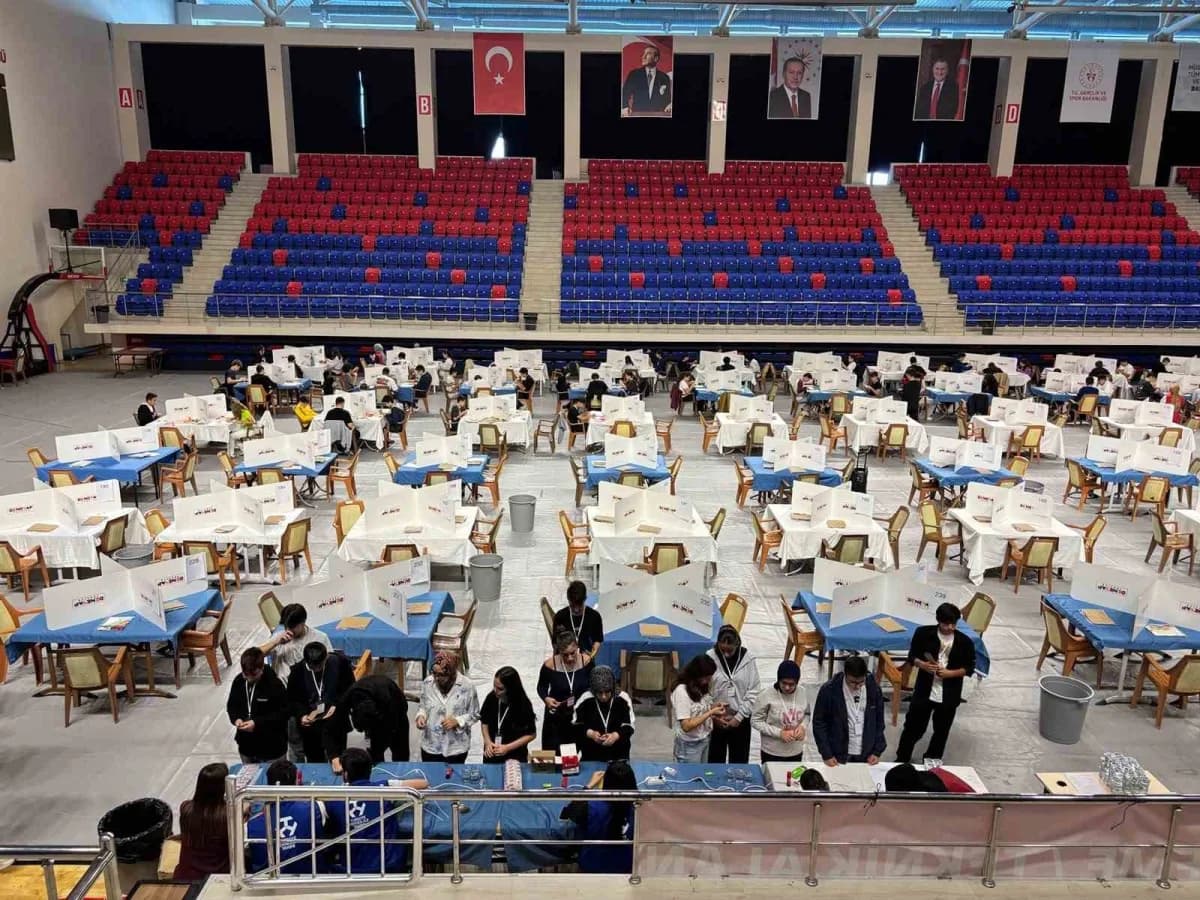 Niğde DENEYAP Atölyesi yeni dönem öğrenci seçmeleri kapsamında düzenlenen 3. Aşama Uygulama Sınavı gerçekleştirildi.
