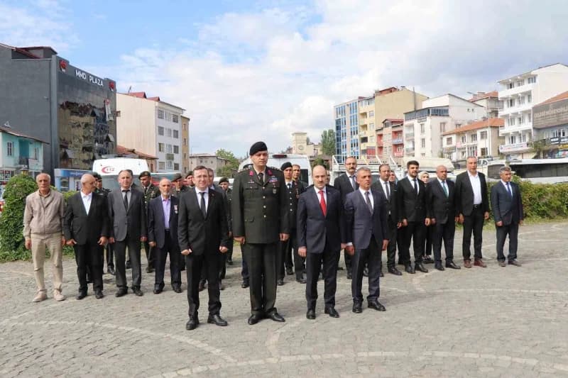 Erzurum’un Oltu ilçesinde, 19 Eylül Gaziler Günü düzenlenen resmi tören ve programlarla kutlandı.
