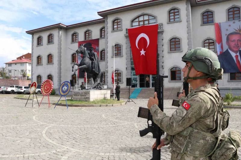 Erzurum’un Oltu ilçesinde, 19 Eylül Gaziler Günü düzenlenen resmi tören ve programlarla kutlandı.