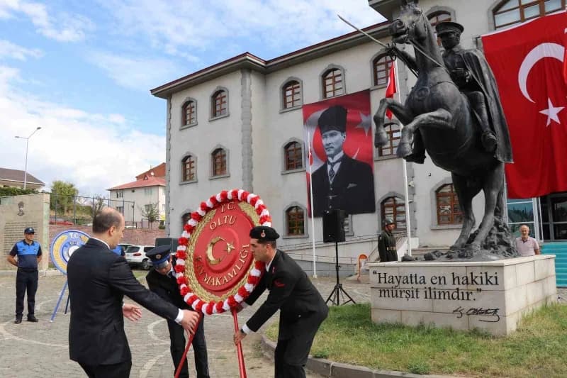 Erzurum’un Oltu ilçesinde, 19 Eylül Gaziler Günü düzenlenen resmi tören ve programlarla kutlandı.