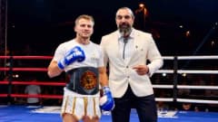 Ömer Faruk Yavaş, İstanbul’da düzenlenen LOCA Fight Club profesyonel kick boks organizasyonunda ringde mücadele ediyor