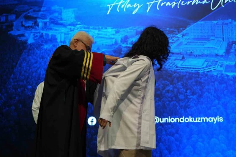 Ondokuz Mayıs Üniversitesi (OMÜ) Tıp Fakültesi 2026-2027 Eğitim-öğretim Yılı Açılış Töreni gerçekleştirildi. Tıp Fakülte