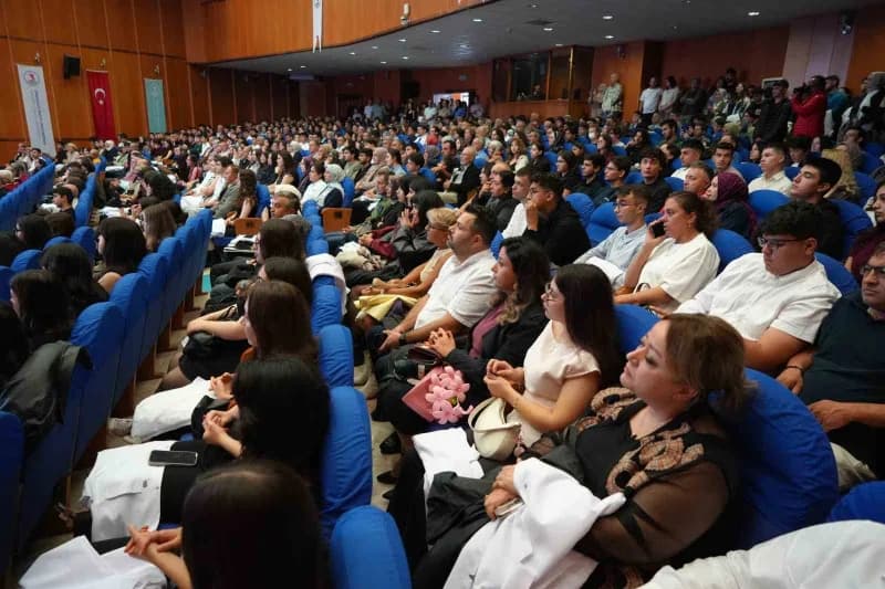 Ondokuz Mayıs Üniversitesi (OMÜ) Tıp Fakültesi 2026-2027 Eğitim-öğretim Yılı Açılış Töreni gerçekleştirildi. Tıp Fakülte