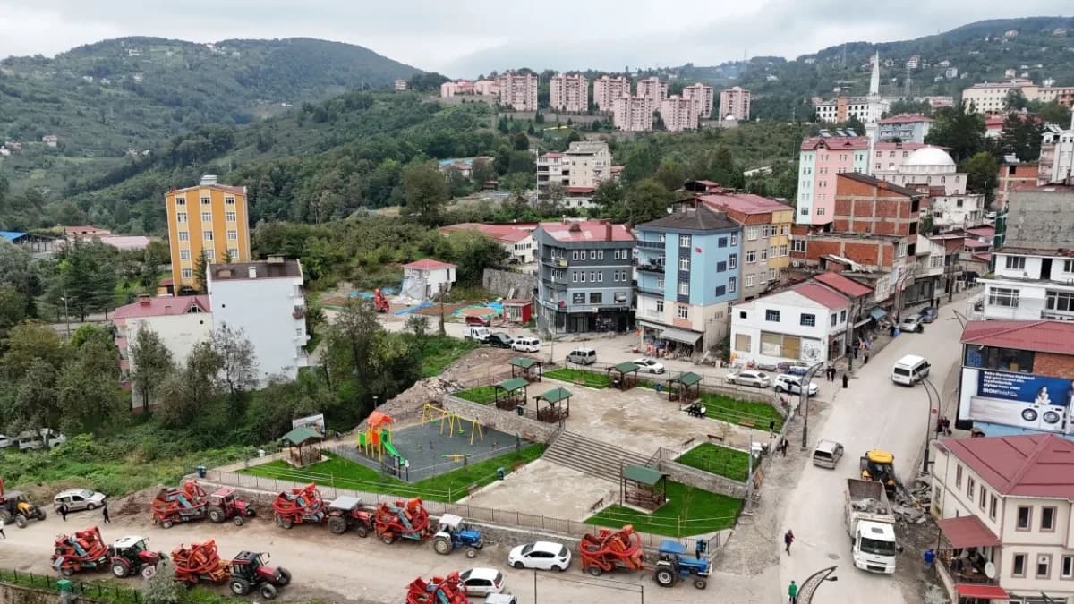 Ordu’da 1450 metrekare alan üzerine uygulanan Gölköy Meydanı çalışmaları kapsamında 870 metrekare sert zemin oluşturulur