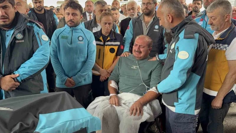 Törene tekerlekli sandalye ile katılan kazada yaralanan sürücü Mehmet Akif Çıplak, gözyaşlarına hakim olamayarak hıçkırı