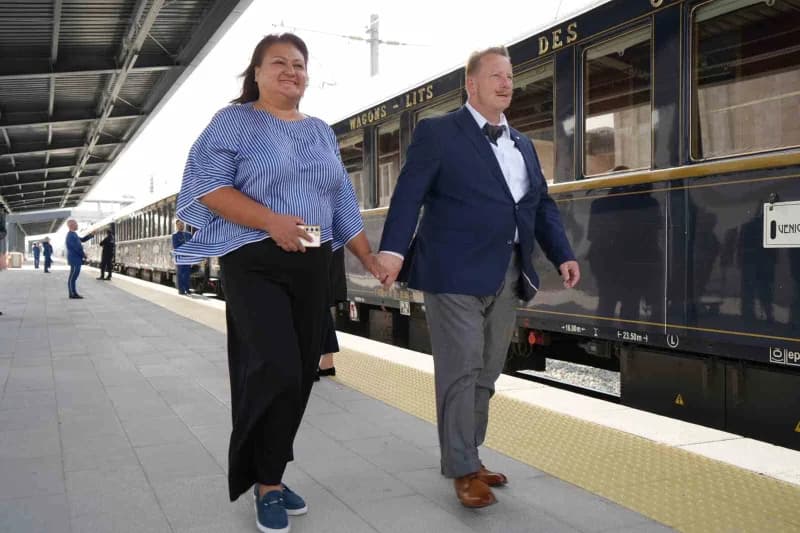 Eşinin 50'nci yaş günü hediyesi olarak seyahate katılan Almanya çıkışlı yolculardan Tansel Doğan, "Orient Express ile il