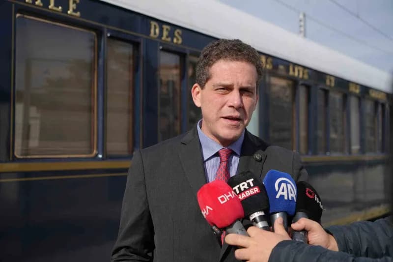 Sekiz yıldır trende görev yapan Tren Müdürü Francesco Bonotto, İstanbul’a ulaşmak üzere Edirne’ye geldiklerini belirtere