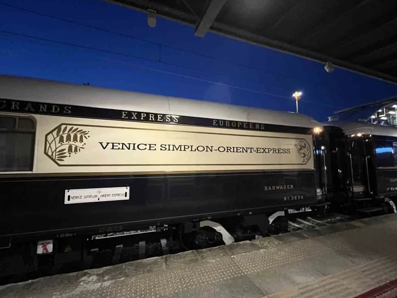 Fransa'nın başkenti Paris’ten yola çıkan Orient Express, akşam saatlerinde İstanbul’a ulaştı. Bakırköy Tren İstasyonu’na