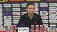 Antalyaspor Teknik Direktörü Osman Özköylü Vanspor FK maçının ardından basın toplantısında konuşuyor