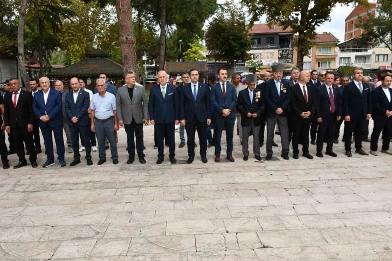 Osmaneli’nde 19 Eylül Gaziler Günü dolayısıyla çeşitli programlar düzenlendi.