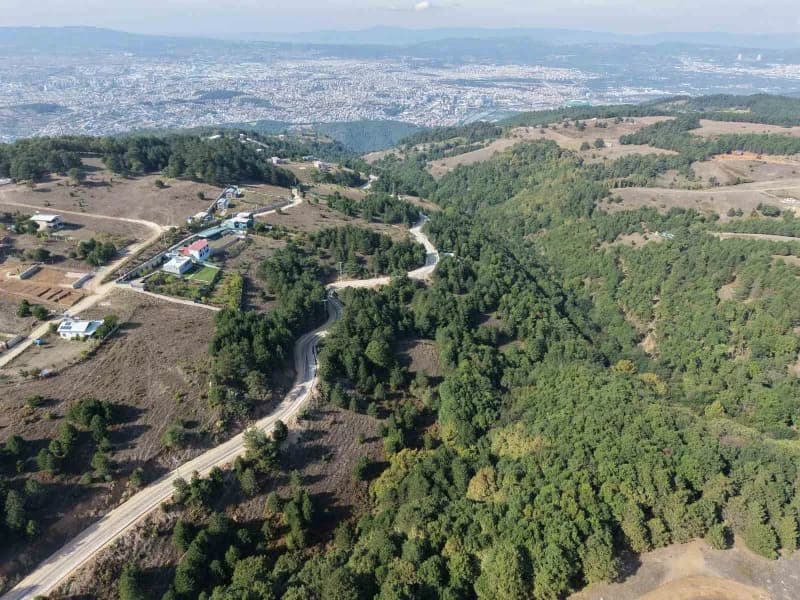 Bursa Büyükşehir Belediyesi, Osmangazi ilçesine bağlı üç mahallede toplam 15 kilometre uzunluğundaki güzergahta yol yeni