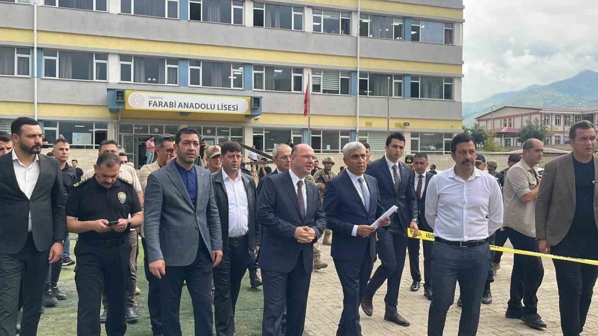 Osmaniye Valisi Mehmet Fatih Serdengeçti, yeğeni tarafından silahlı saldırıya uğrayan öğretmenin hayatını kaybettiğini b