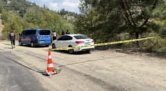 Osmaniye Bahçe ilçesinde uçuruma yuvarlanan otomobil kazası sonrası kurtarma çalışmaları