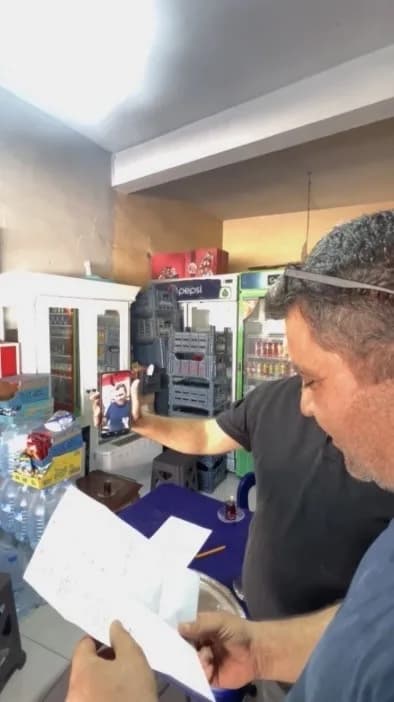 Osmaniye’de Osmanlı döneminden günümüze uzanan "Zimem defteri" geleneği sürüyor. Borcunu ödemekte güçlük çeken ailelerin