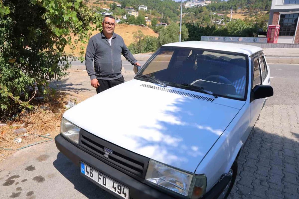 Kahramanmaraş’ta otomobilini boyatmak isteyen vatandaş, sanayide yaklaşık 80 bin liralık fiyat alınca boya, fırça ve boy