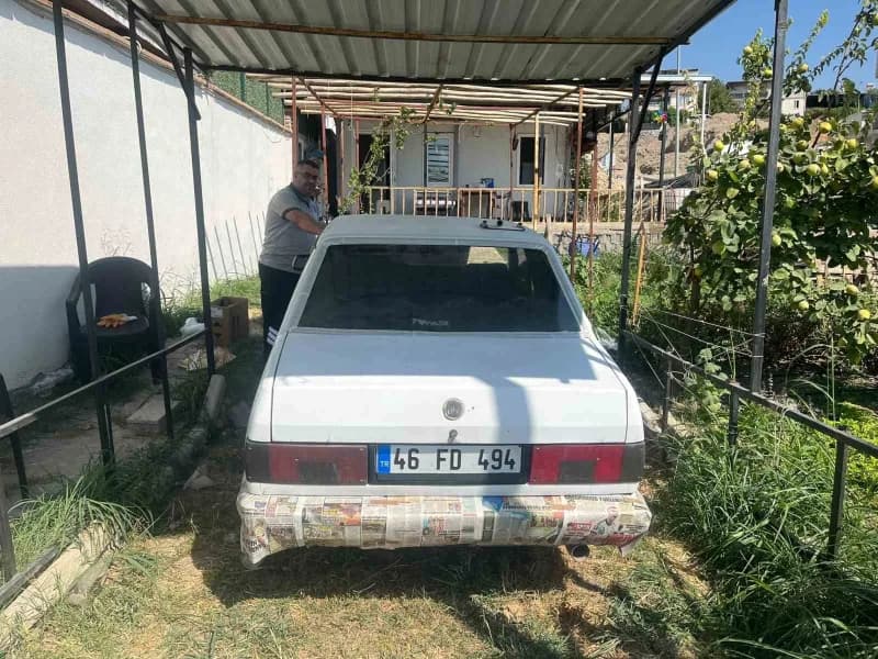 Kahramanmaraş’ta otomobilini boyatmak isteyen vatandaş, sanayide yaklaşık 80 bin liralık fiyat alınca boya, fırça ve boy