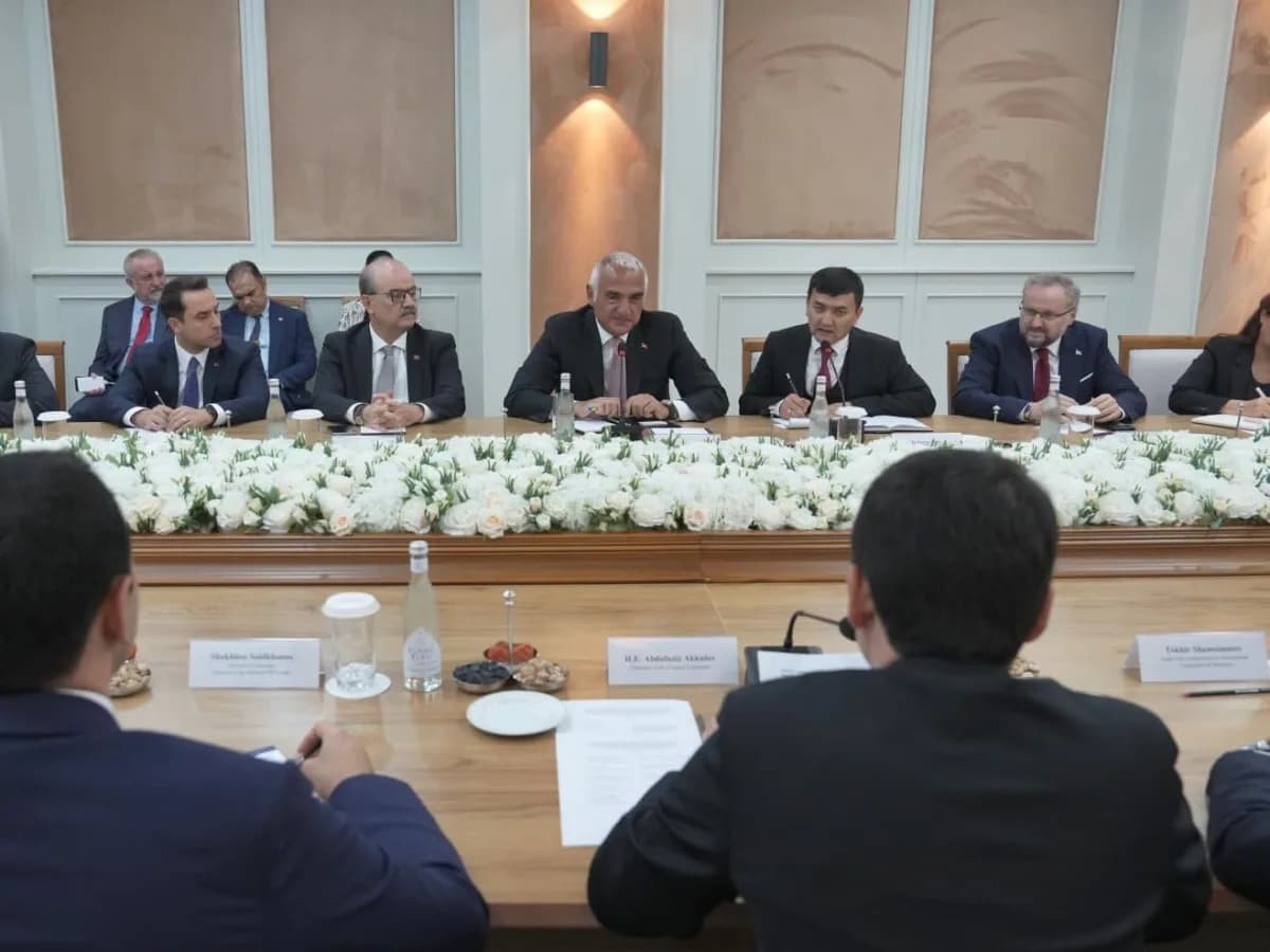 Kültür ve Turizm Bakanı Mehmet Nuri Ersoy Özbekistan’da kültür ve turizm temaslarında bulunuyor