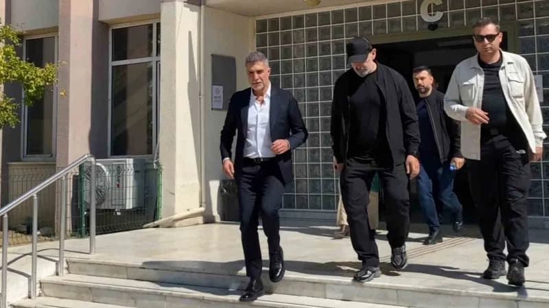 Aydın’da kardeşi Sibel Deniz Semerci hakkında açılan hakaret davasında tanık olarak dinlenen Özcan Deniz, duruşma sonras