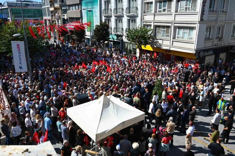 Yeni Parti Genel Başkanı Özgür Özel, Yalova'da konuştu